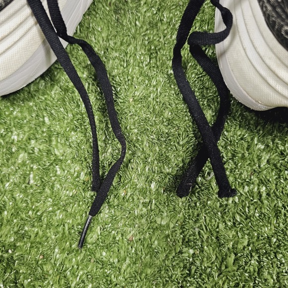 Saucony Hurricane 24 Black White Athletic Running Sneakers S10933-100 Womens 8 - Picture 11 of 11